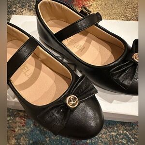 Black Dress Shoes with Mary Jane Style and Leather Finish
